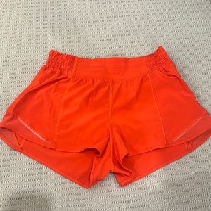 Lululemon Hotty Hot 2.5" HR Shorts